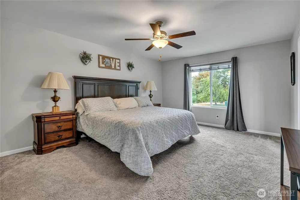 963 Bondgard Avenue Enumclaw, WA 98022