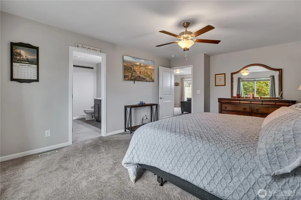 963 Bondgard Avenue Enumclaw, WA 98022