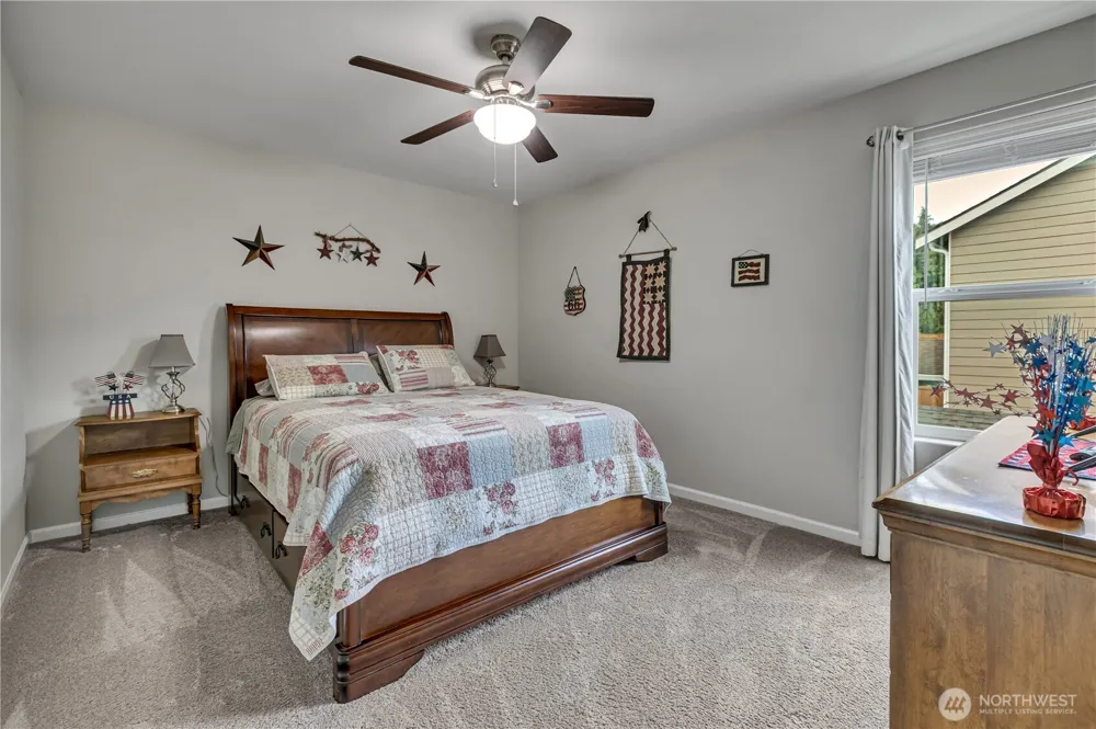 963 Bondgard Avenue Enumclaw, WA 98022
