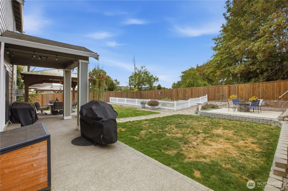 963 Bondgard Avenue Enumclaw, WA 98022