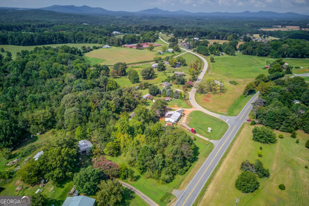 10154 Duncan Bridge RD Cleveland, GA 30528