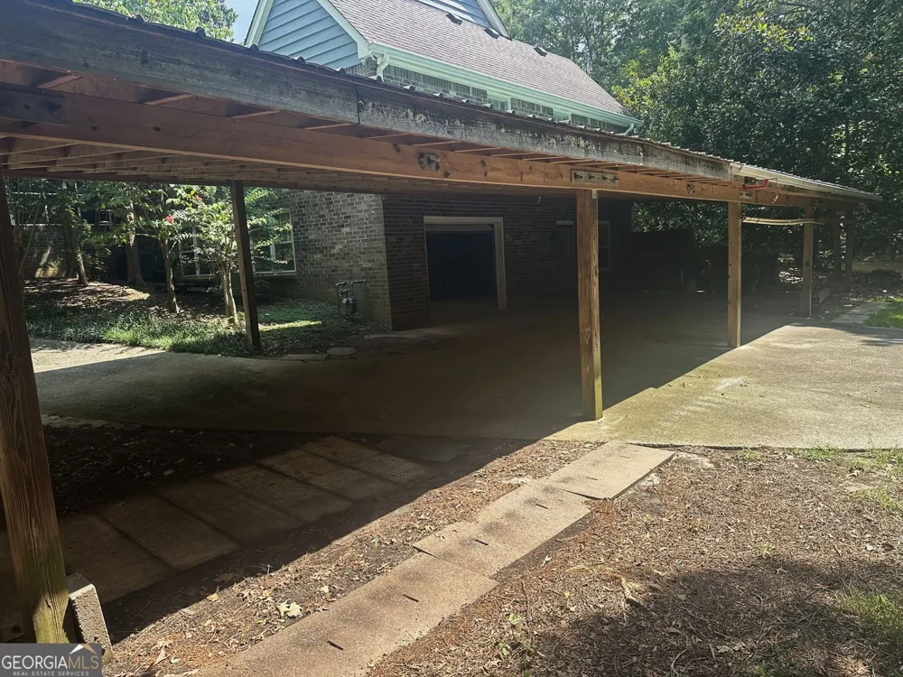 2473 Whispering Pines DR SW Grayson, GA 30017