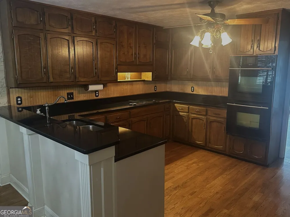 2473 Whispering Pines DR SW Grayson, GA 30017