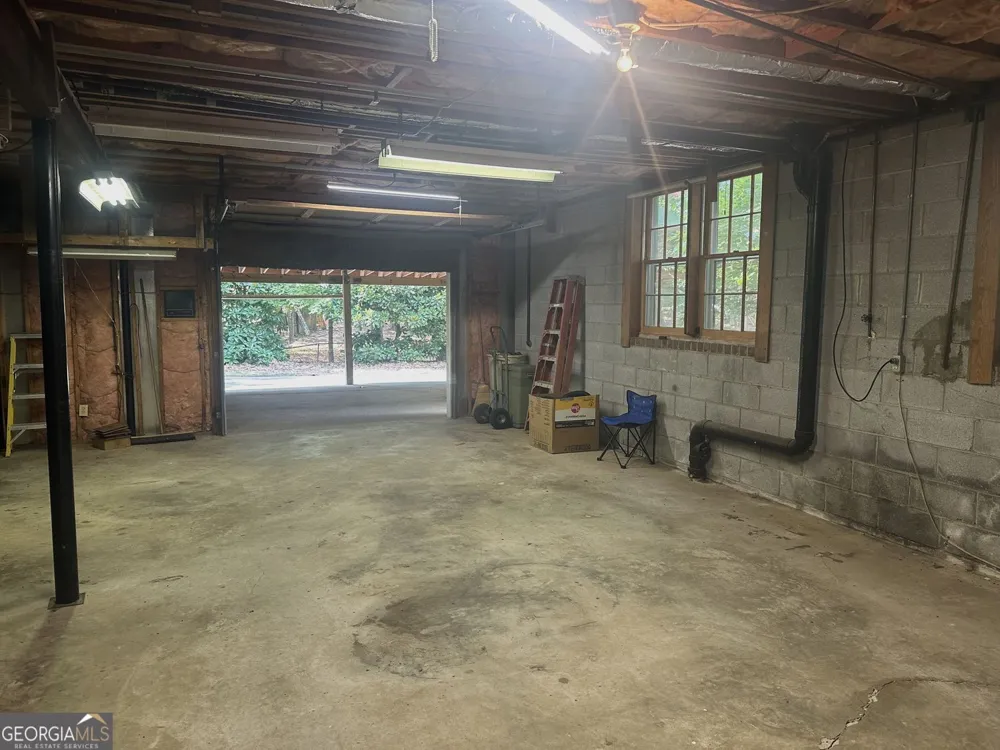 2473 Whispering Pines DR SW Grayson, GA 30017