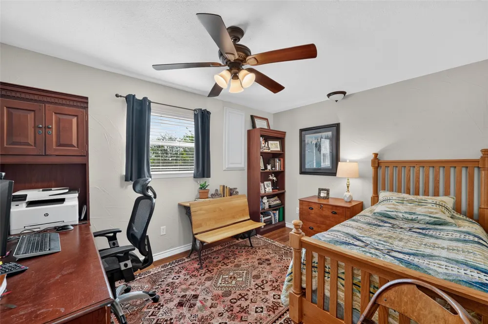 1413 W State Highway 56 Bonham, TX 75418