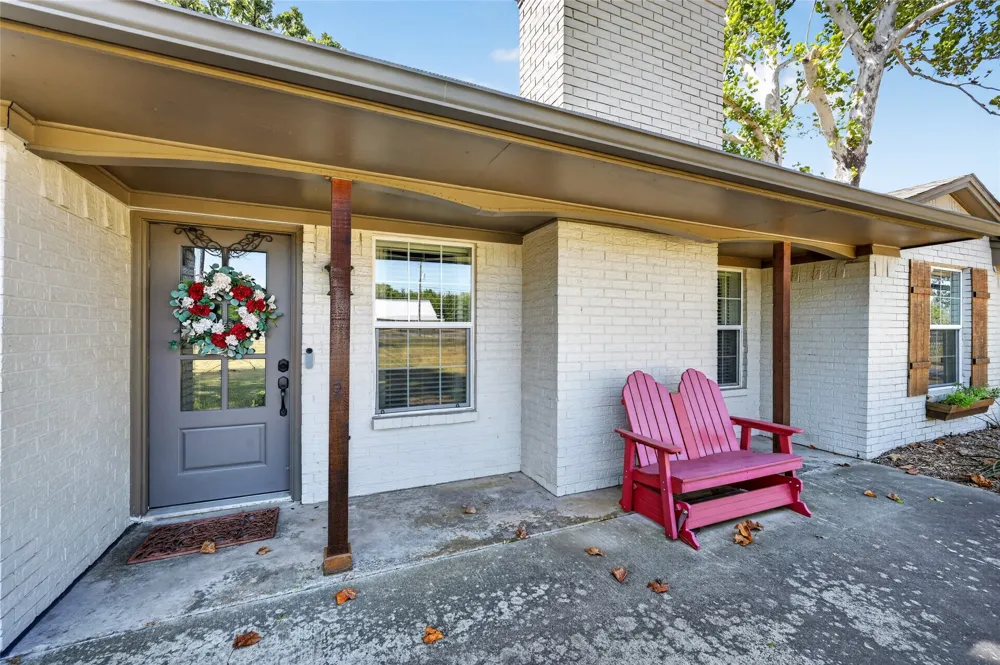 1413 W State Highway 56 Bonham, TX 75418