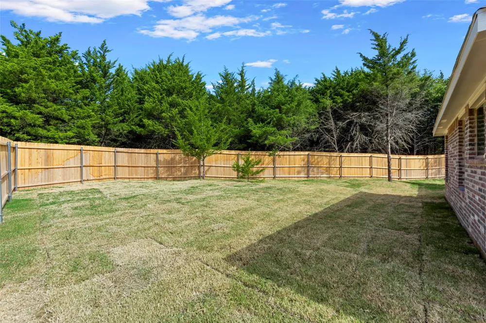 425 WATERCREST LANE Glenn Heights, TX 75154