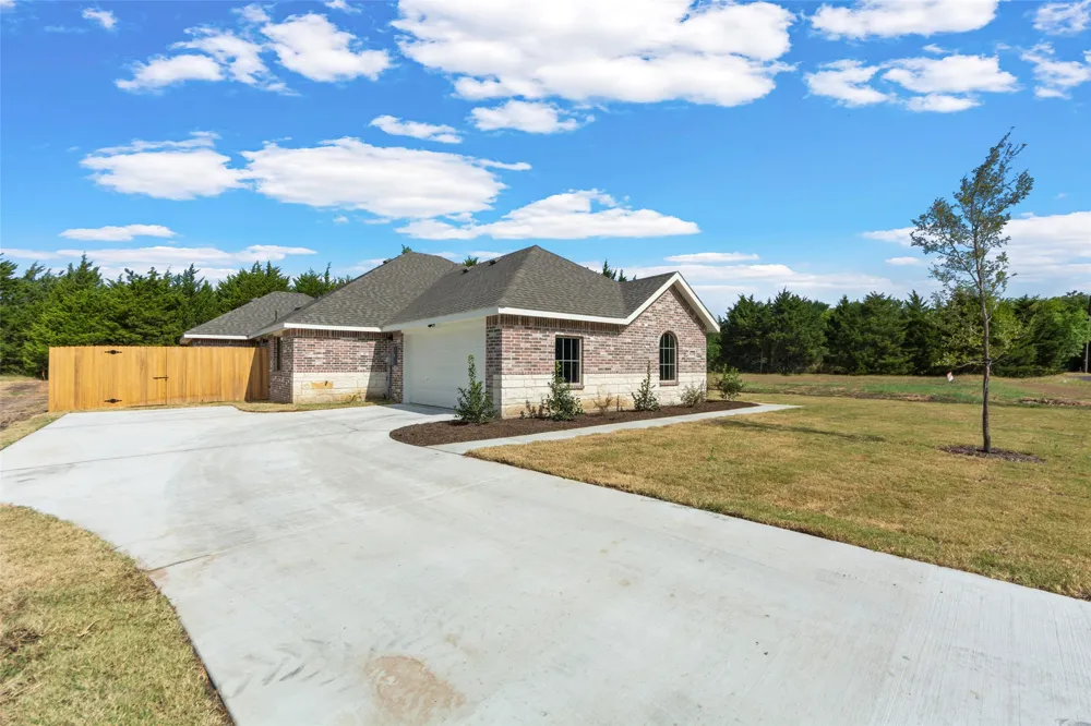 425 WATERCREST LANE Glenn Heights, TX 75154