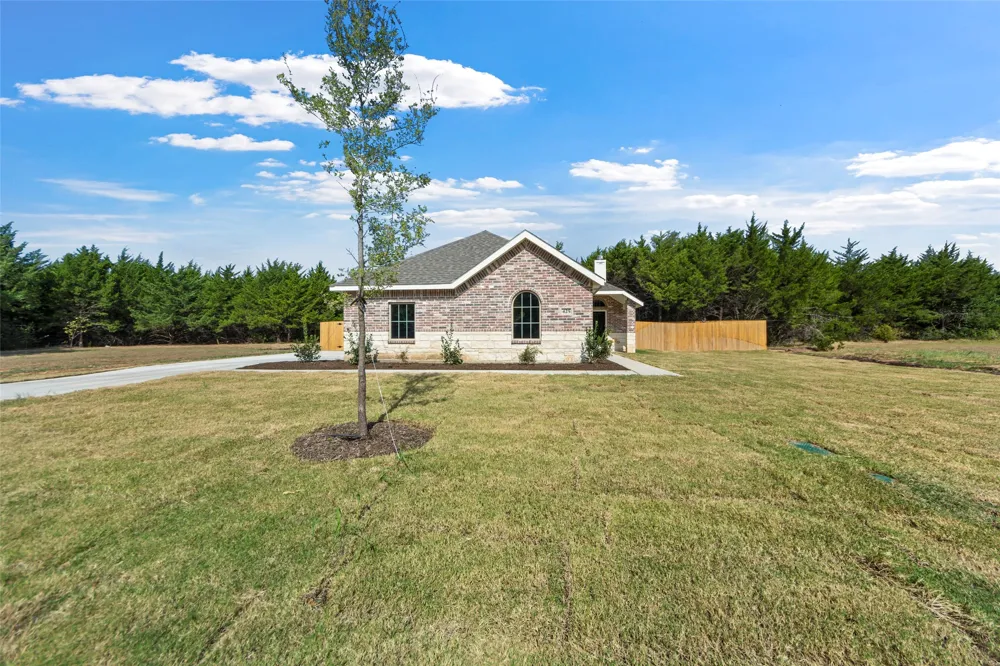 425 WATERCREST LANE Glenn Heights, TX 75154