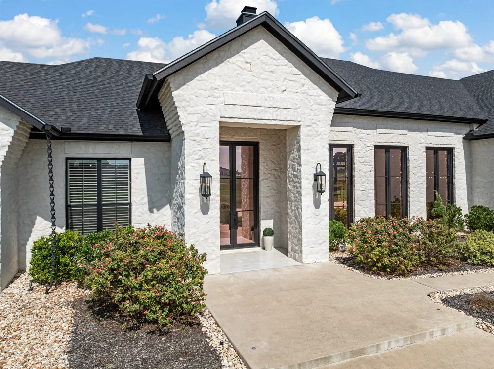 134 Sunflower Street Lorena, TX 76655