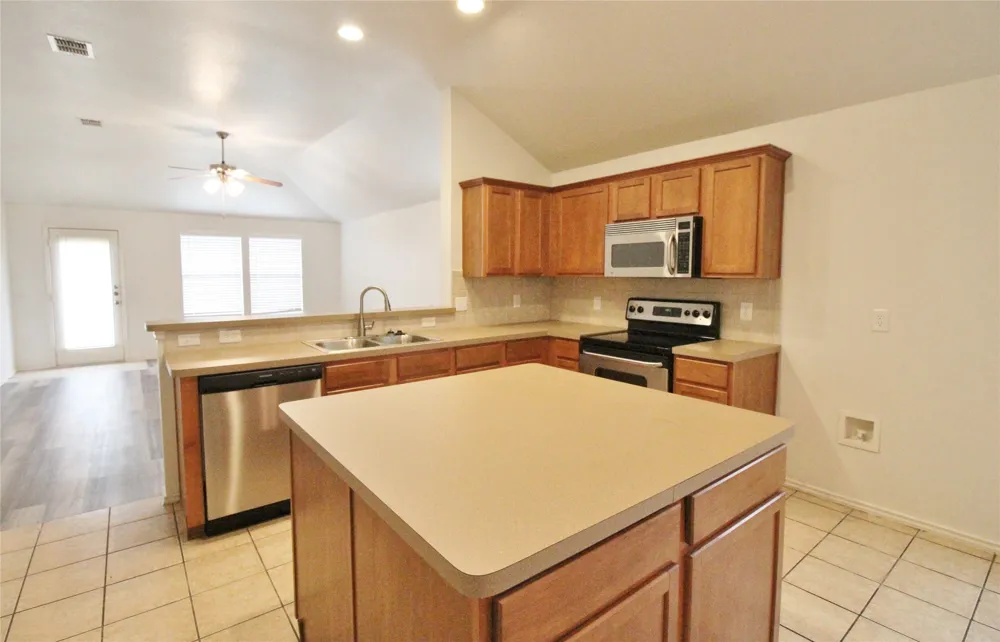3256 Fluvia Grand Prairie, TX 75054
