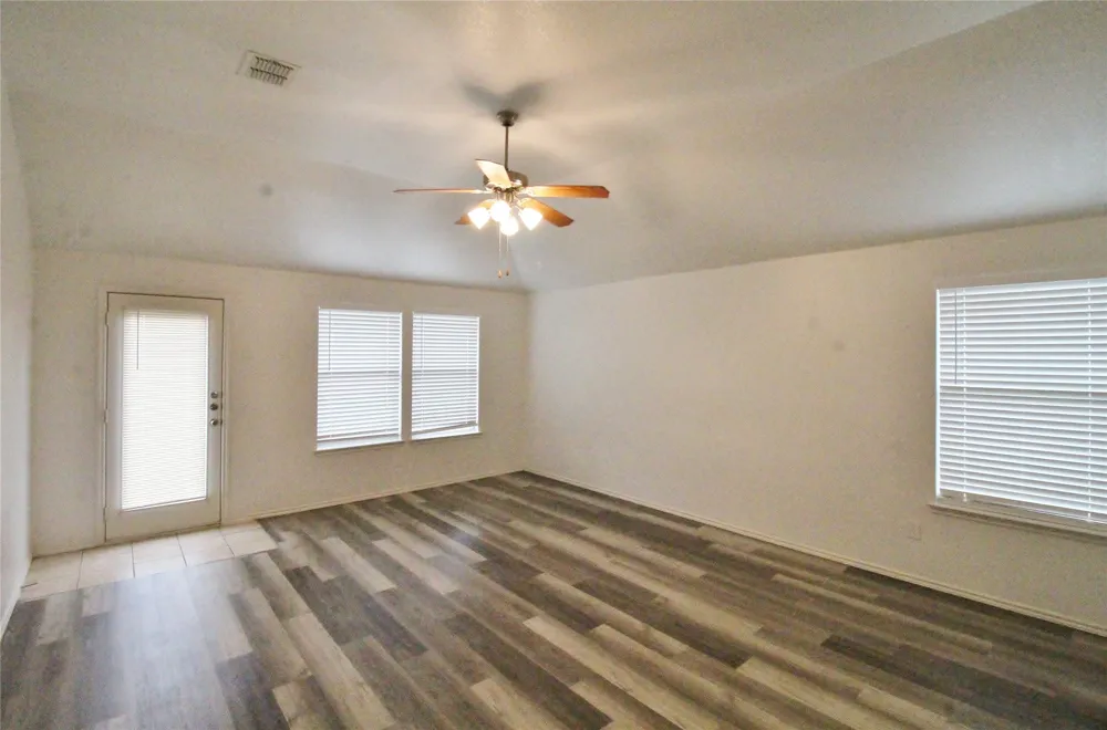 3256 Fluvia Grand Prairie, TX 75054
