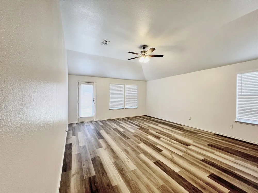 3256 Fluvia Grand Prairie, TX 75054