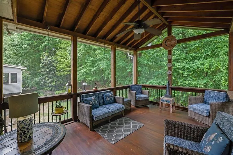 850 Lake Medlock Drive Alpharetta, GA 30022