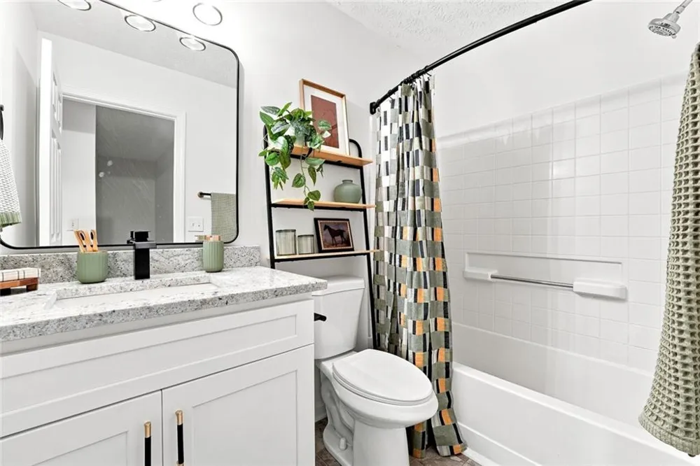5735 Strathmoor Manor Circle Lithonia, GA 30058