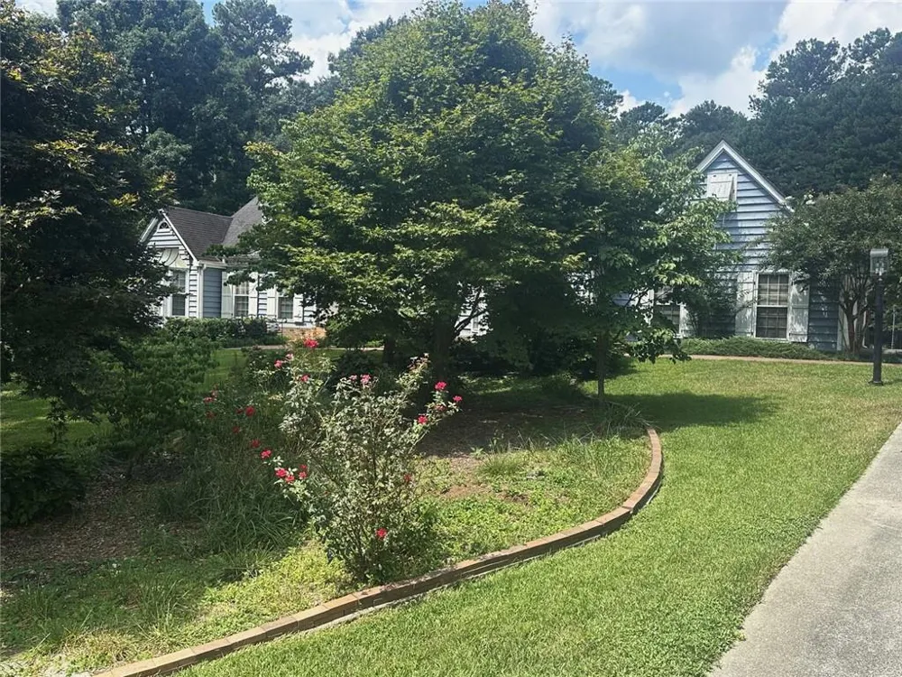 2473 Whispering Pines Drive SW Grayson, GA 30017