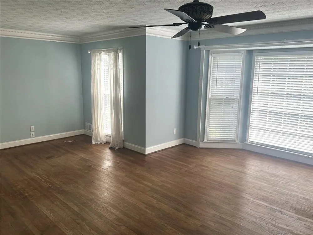 2473 Whispering Pines Drive SW Grayson, GA 30017