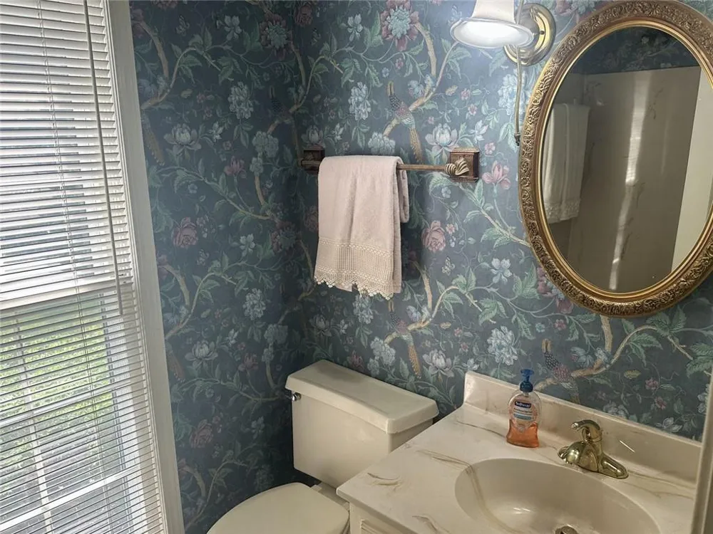 2473 Whispering Pines Drive SW Grayson, GA 30017