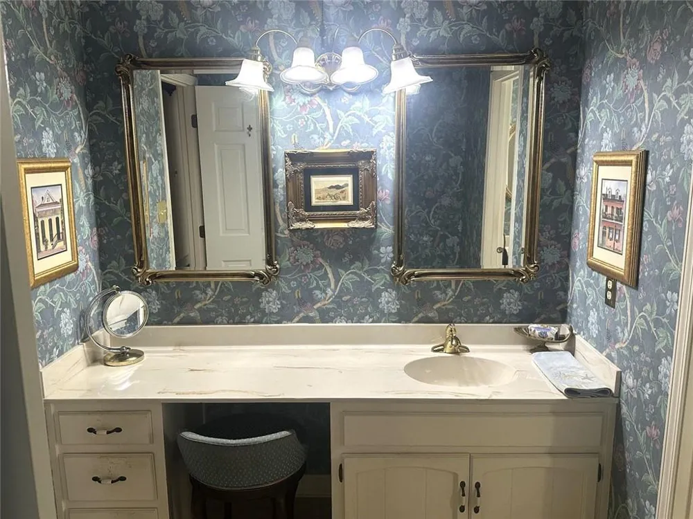 2473 Whispering Pines Drive SW Grayson, GA 30017