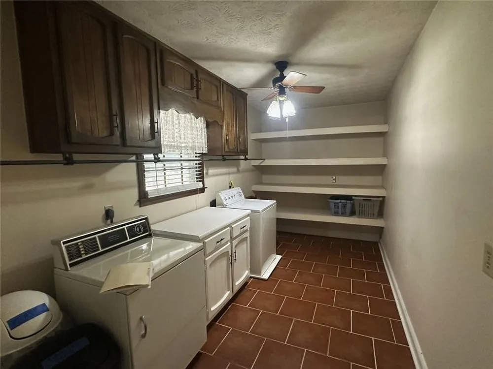 2473 Whispering Pines Drive SW Grayson, GA 30017