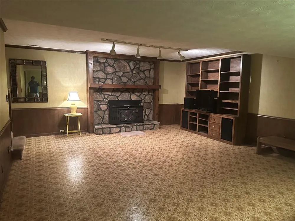 2473 Whispering Pines Drive SW Grayson, GA 30017