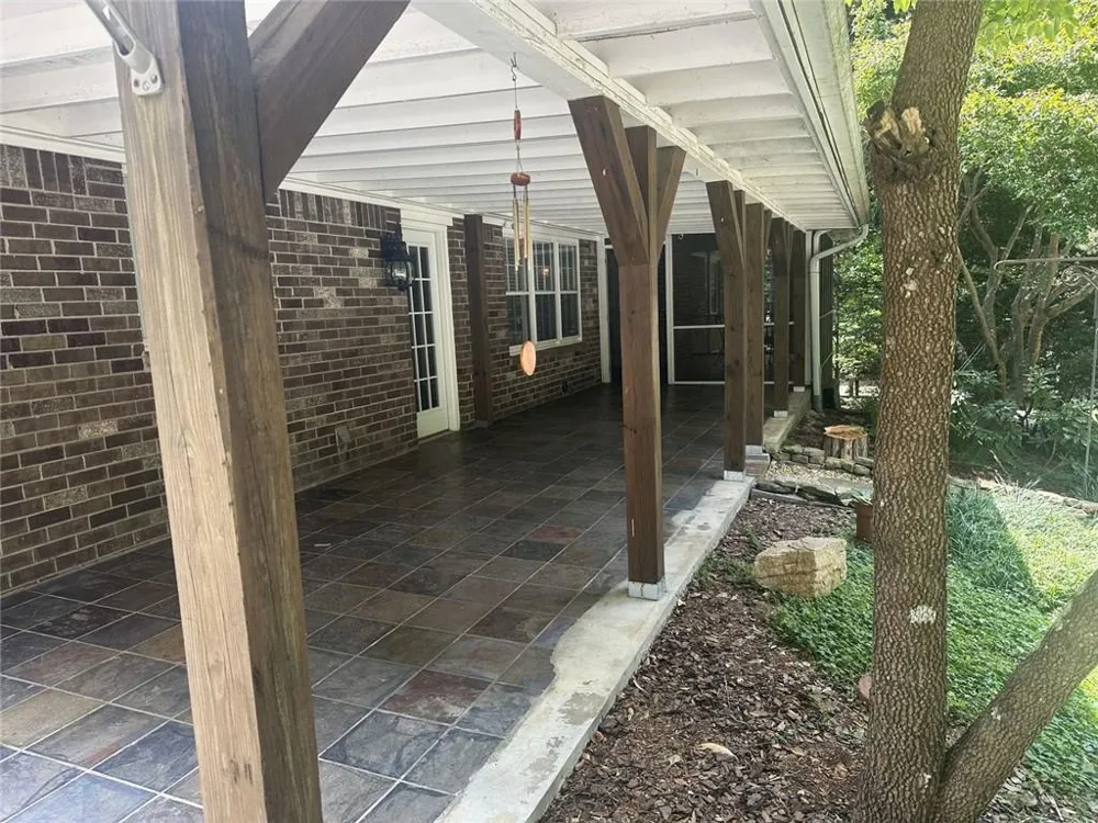 2473 Whispering Pines Drive SW Grayson, GA 30017