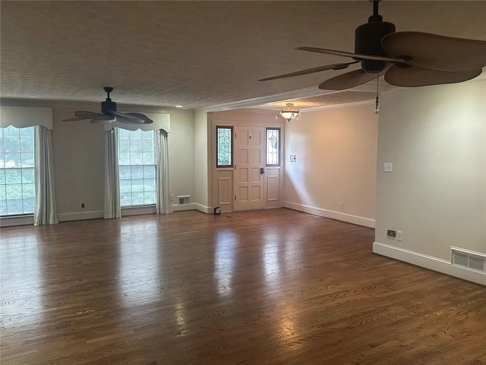 2473 Whispering Pines Drive SW Grayson, GA 30017