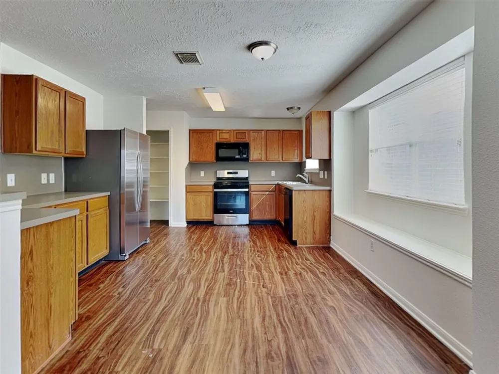32007 Annice Lane Pinehurst, TX 77362