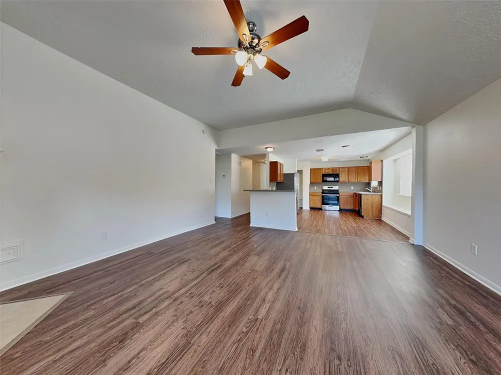32007 Annice Lane Pinehurst, TX 77362