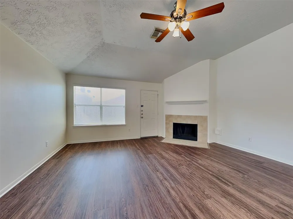 32007 Annice Lane Pinehurst, TX 77362