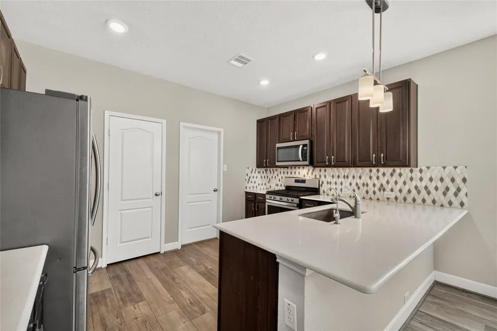 10214 Pinewood Fox Drive Houston, TX 77080