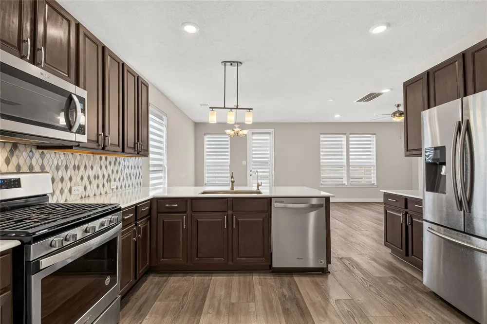 10214 Pinewood Fox Drive Houston, TX 77080