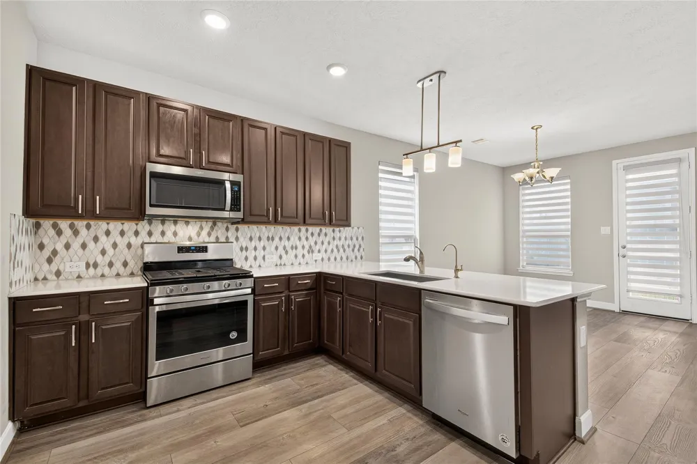 10214 Pinewood Fox Drive Houston, TX 77080