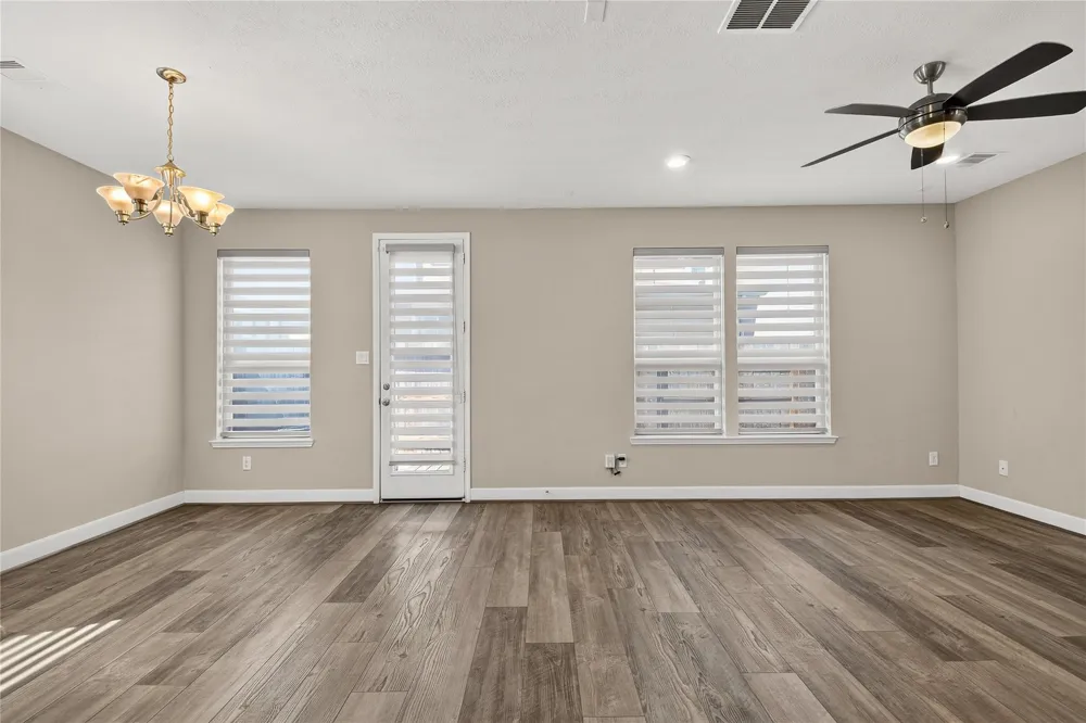 10214 Pinewood Fox Drive Houston, TX 77080