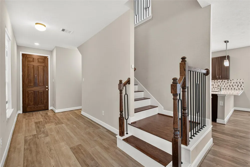 10214 Pinewood Fox Drive Houston, TX 77080