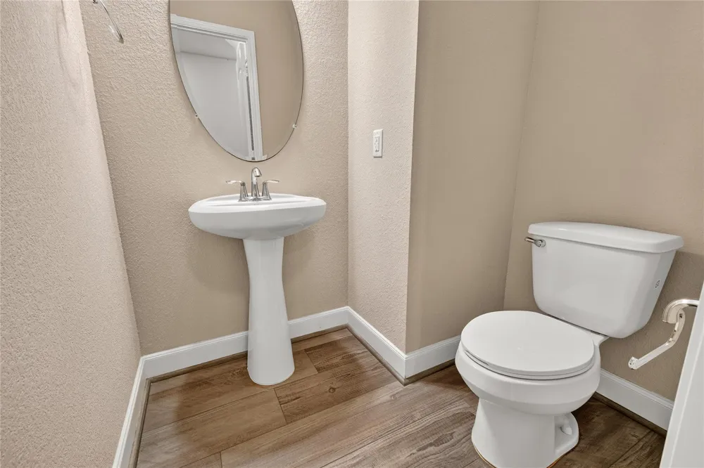 10214 Pinewood Fox Drive Houston, TX 77080