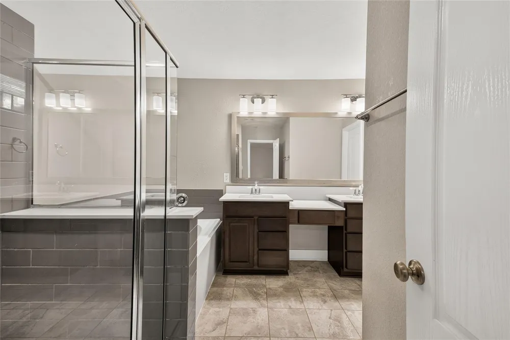 10214 Pinewood Fox Drive Houston, TX 77080