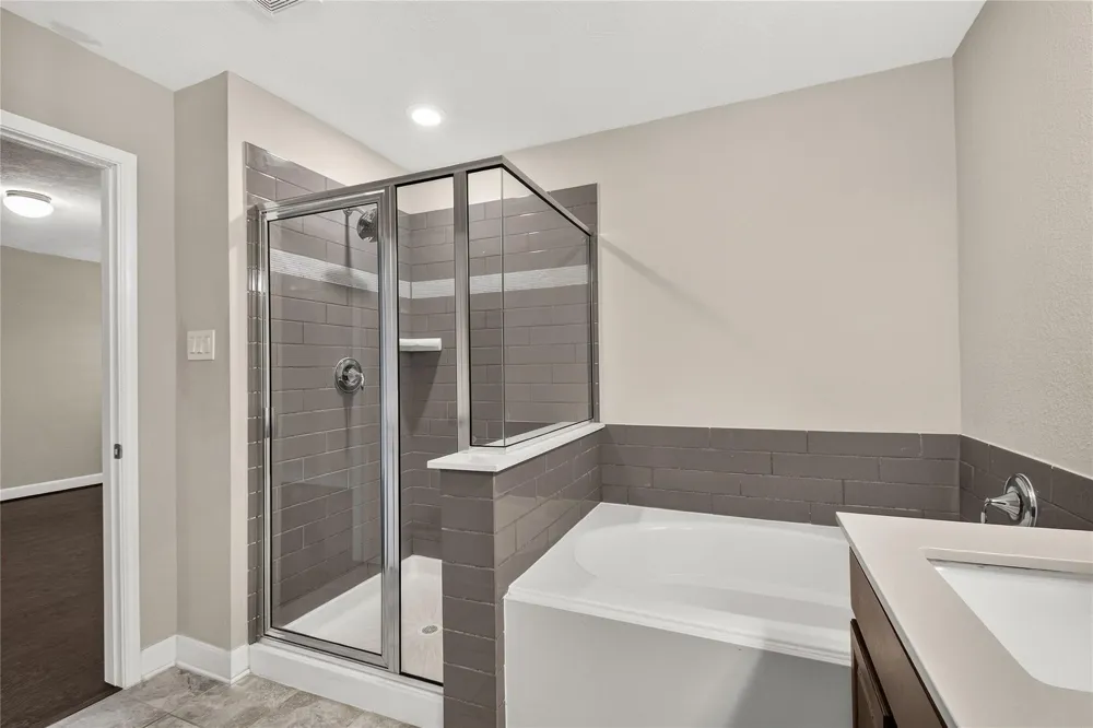 10214 Pinewood Fox Drive Houston, TX 77080
