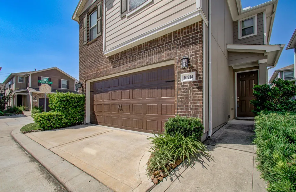 10214 Pinewood Fox Drive Houston, TX 77080