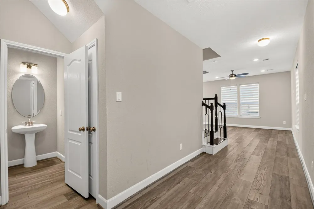 10214 Pinewood Fox Drive Houston, TX 77080