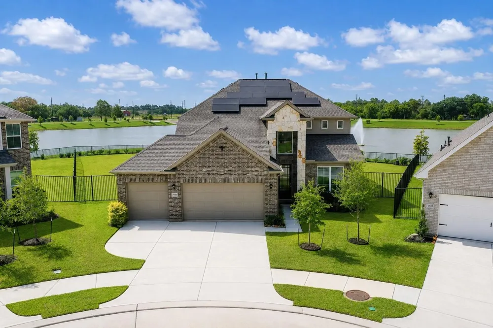 1926 Temple Grove Drive Rosharon, TX 77583