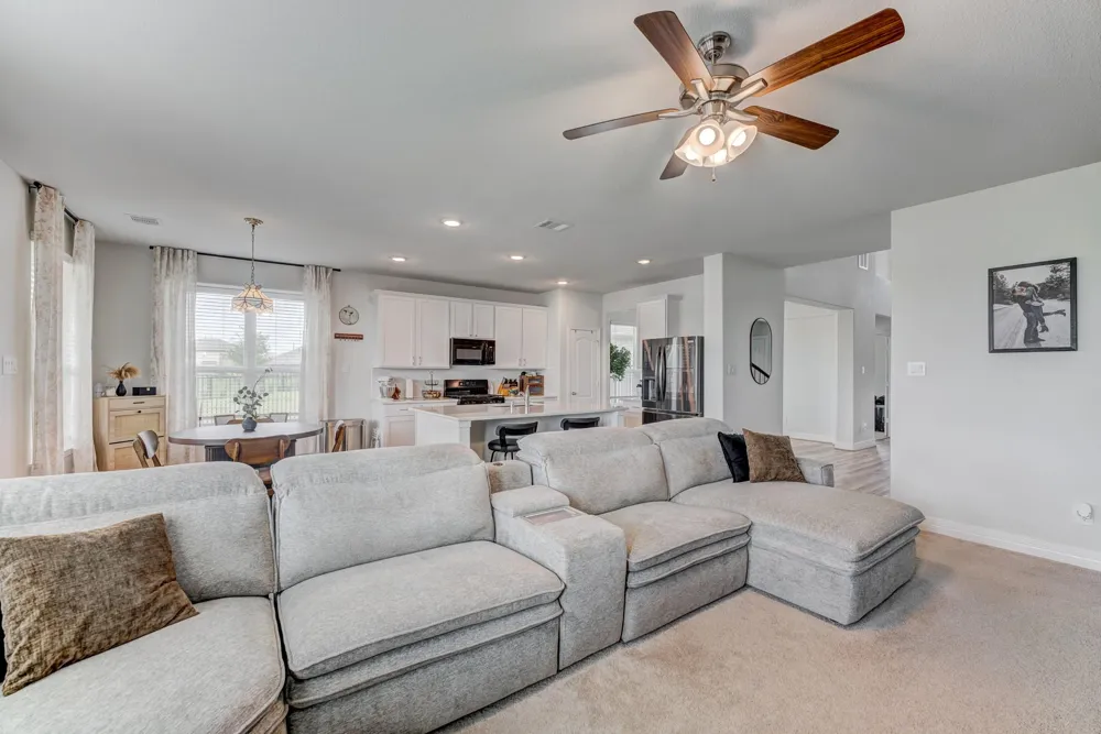1926 Temple Grove Drive Rosharon, TX 77583