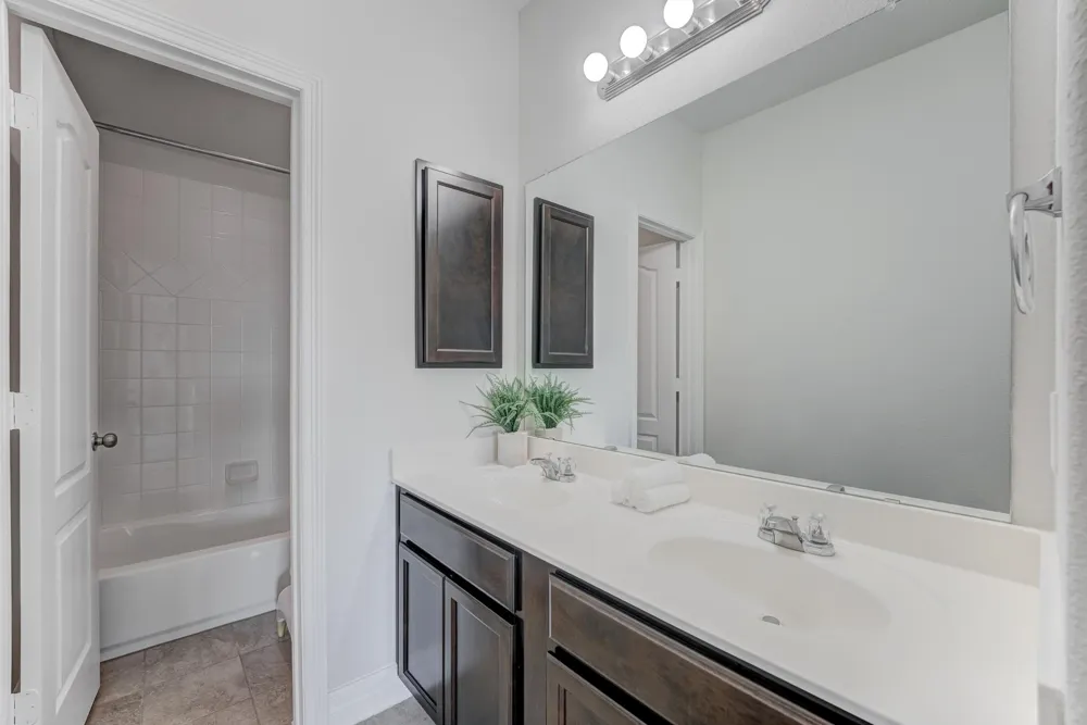 1926 Temple Grove Drive Rosharon, TX 77583