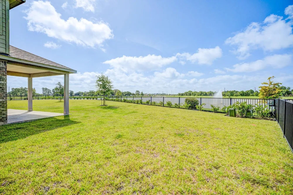 1926 Temple Grove Drive Rosharon, TX 77583
