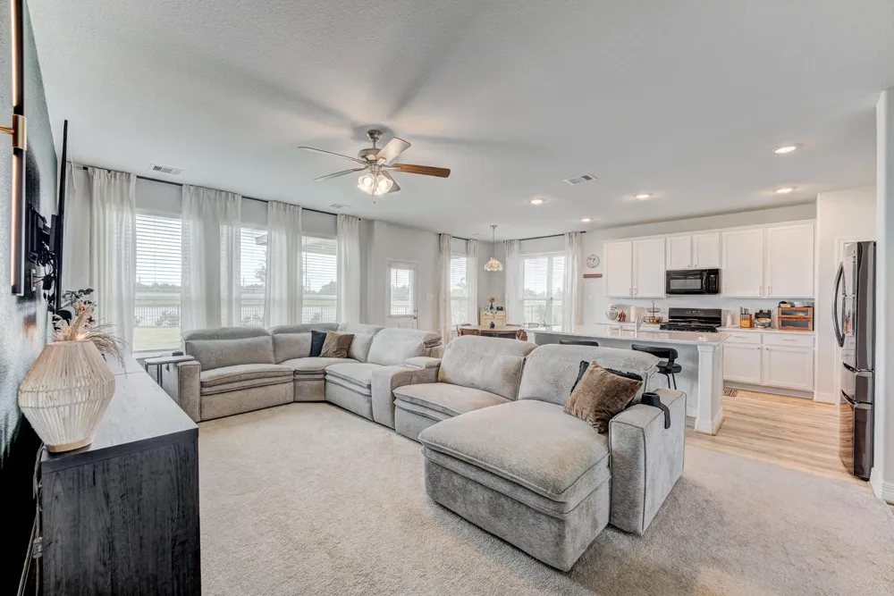 1926 Temple Grove Drive Rosharon, TX 77583