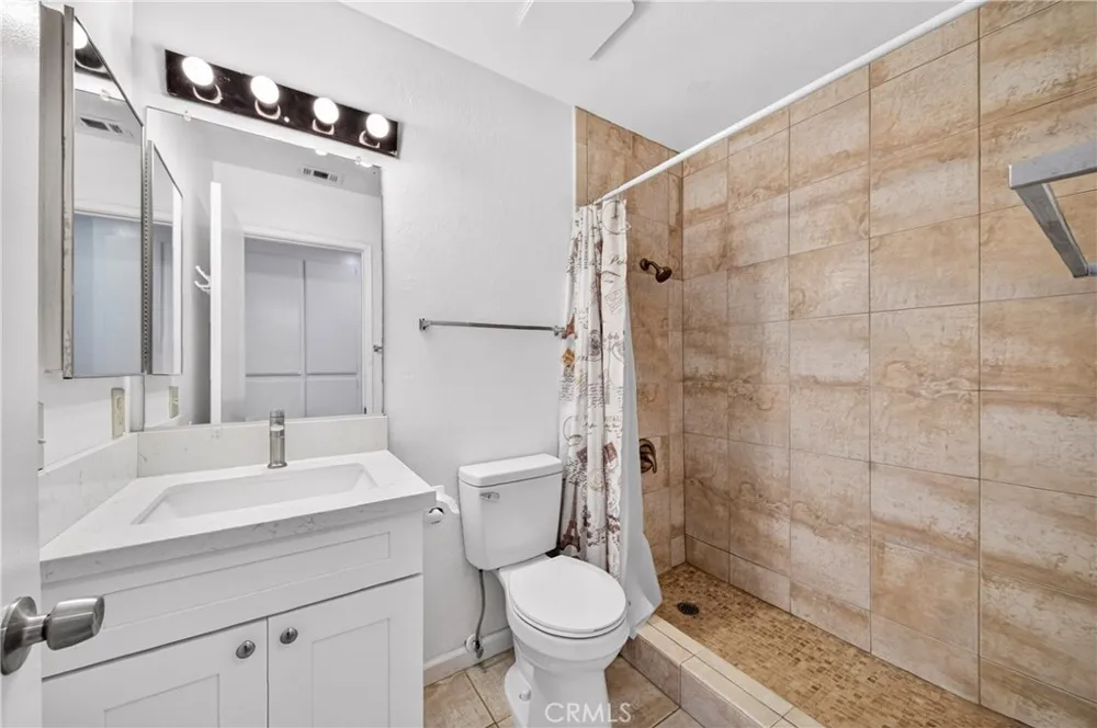 7616 Della Riverside, CA 92503