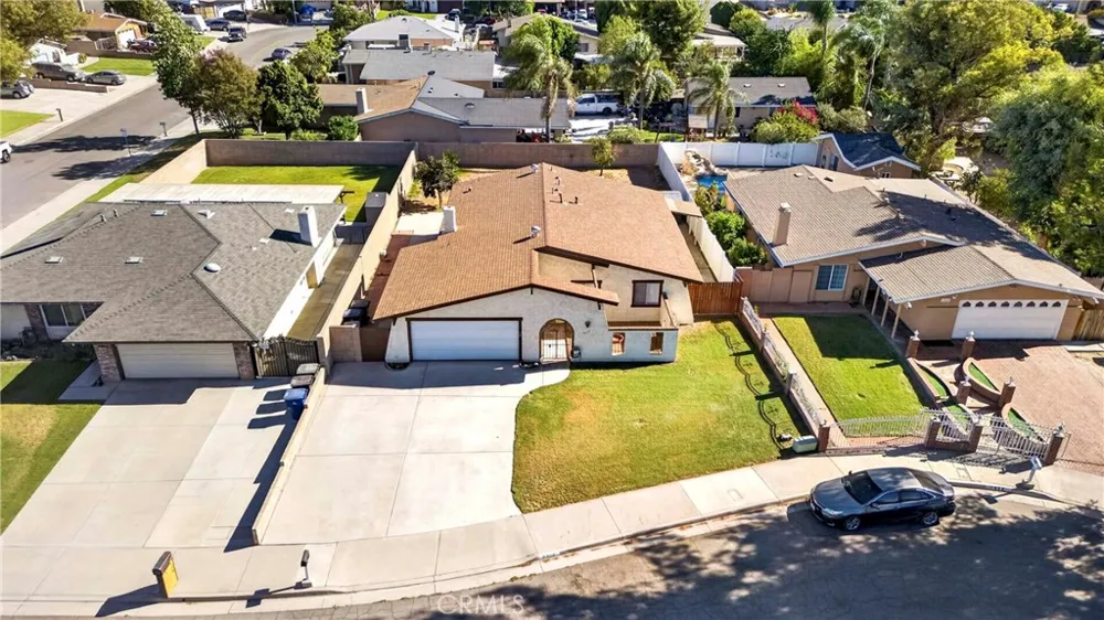 7616 Della Riverside, CA 92503