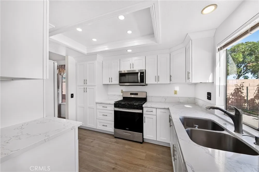 7616 Della Riverside, CA 92503