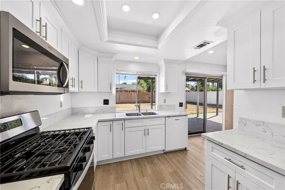 7616 Della Riverside, CA 92503