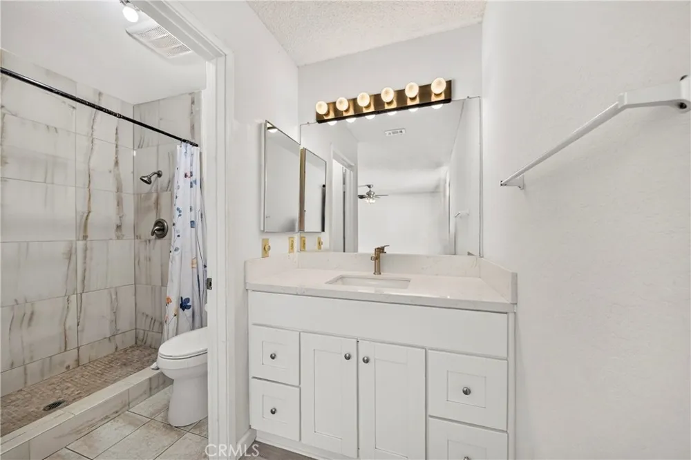 7616 Della Riverside, CA 92503